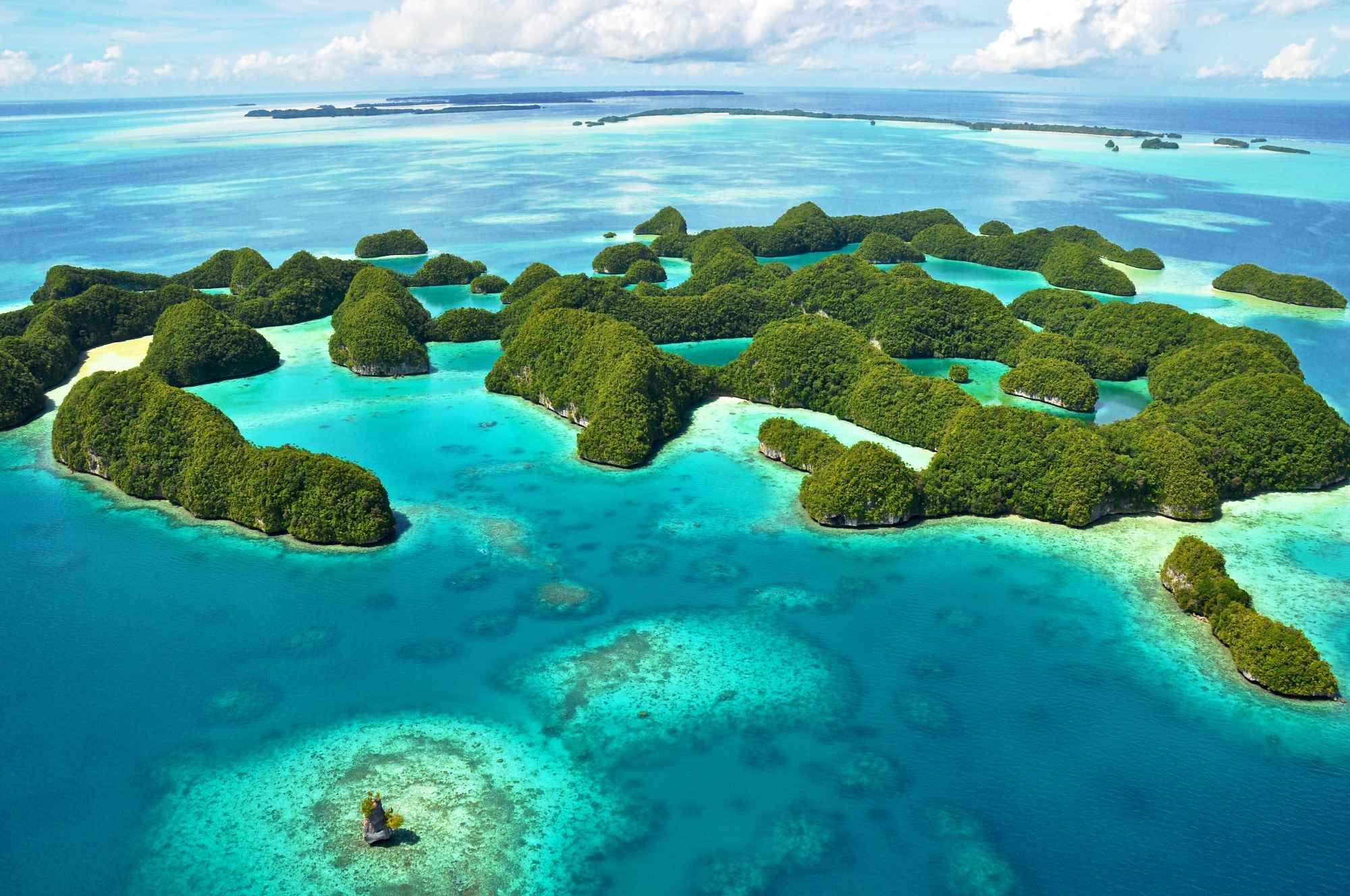 10 Utopian Islands in the South Pacific You Must See